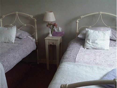 Damson Cottage B&B Лакок Экстерьер фото